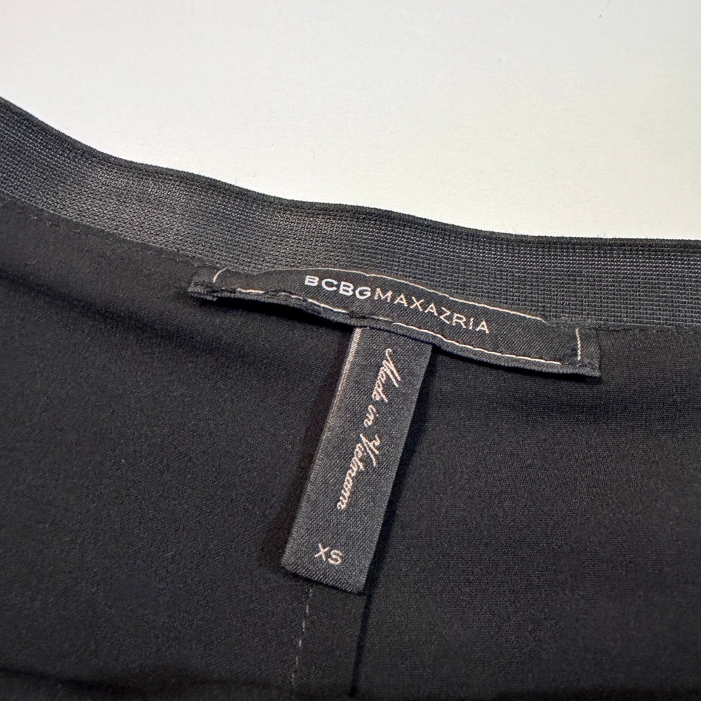 BCBGMAXAZRIA Mini Skirt XS Black A-Line Side Zip Professional Casual Minimalist - Picture 2 of 4